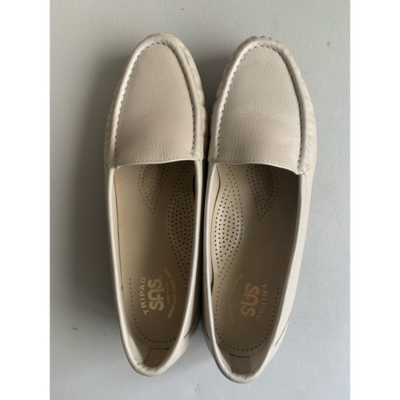 SAS Pearlescent Cream Loafers Women’s Size 9.5 - Picture 2 of 6
